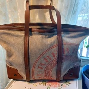 Burberry crest tote